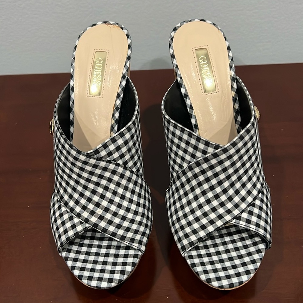 Guess GW-PATRIEN3 Black Multi Fabric Size 7
